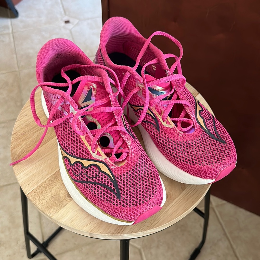 Men’s Kinvara Endorphin Pro 3 size 9